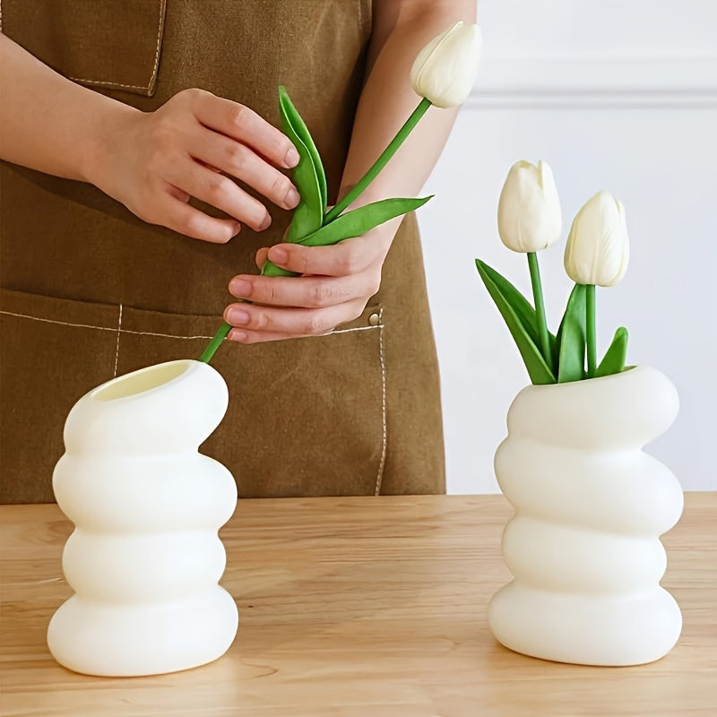 A Set of Home Decorations, 10pcs White Tulip Artificial Flowers + 1 Creative Small Vase, Desktop Ornaments, Fashionable Spiral White Vase - Nordic Style, Suitable for Home, Kitchen, Living Room, Bedroom Decoration Perfect Choice, Valentine'S Day