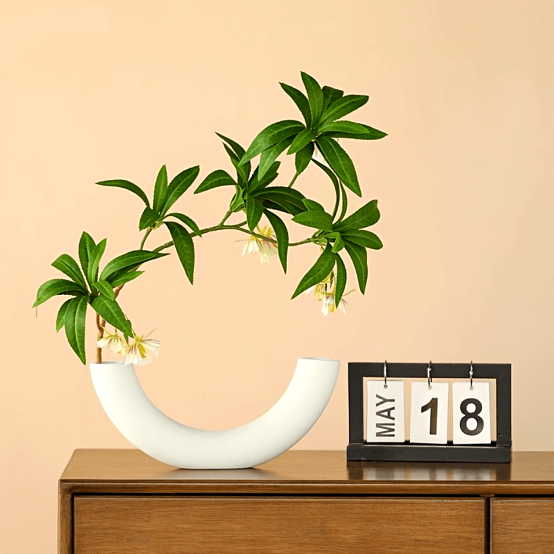 Elegant Vase Nordic Style 1pc Simple and Elegant Vase Furniture | High-End Living Room Soft Decoration Creative Accent
