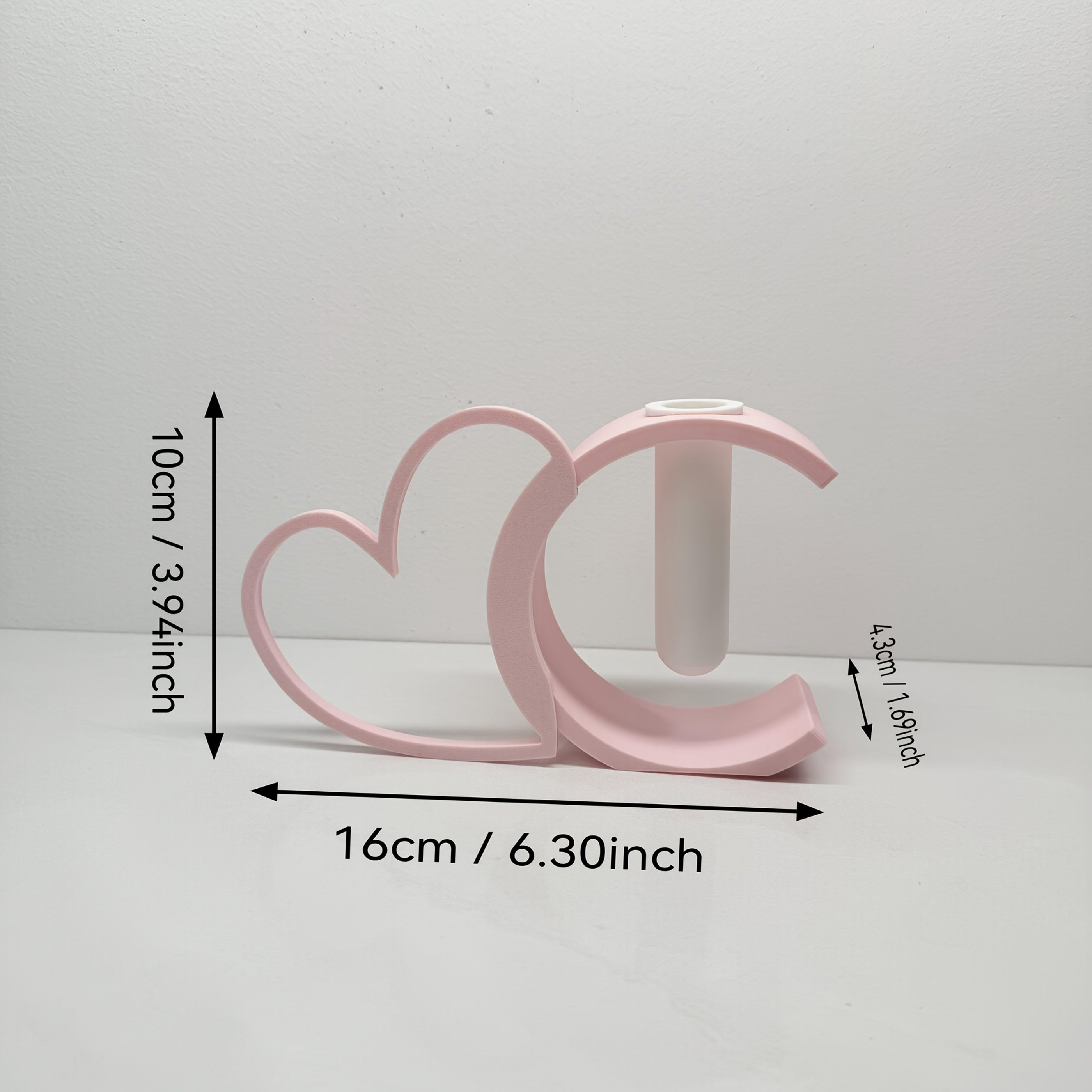 2pcs Heart Shaped Hollow Vase - Hollow Heart Design Plastic Vase Suitable for Small Bouquets, Roses, Tulips, Tabletop Centerpiece for Decor, Wedding,, for Table Centerpiece, Hollow Vase for Floral Arrangements